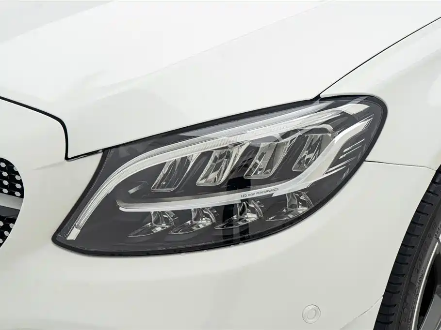 Mercedes-Benz C-Class (Import) 2020 Model C 260 Estate фото 23