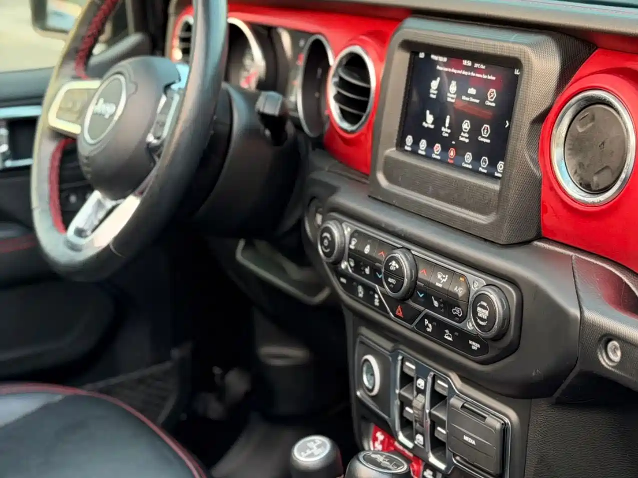 Фото 8 - Jeep Wrangler
