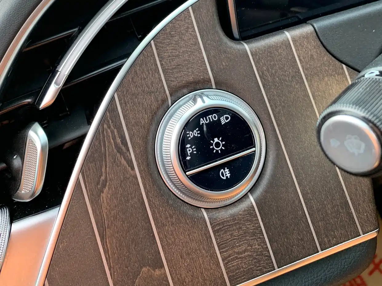 Mercedes-Benz E-Class 2025 E 300 L Fashion фото 13