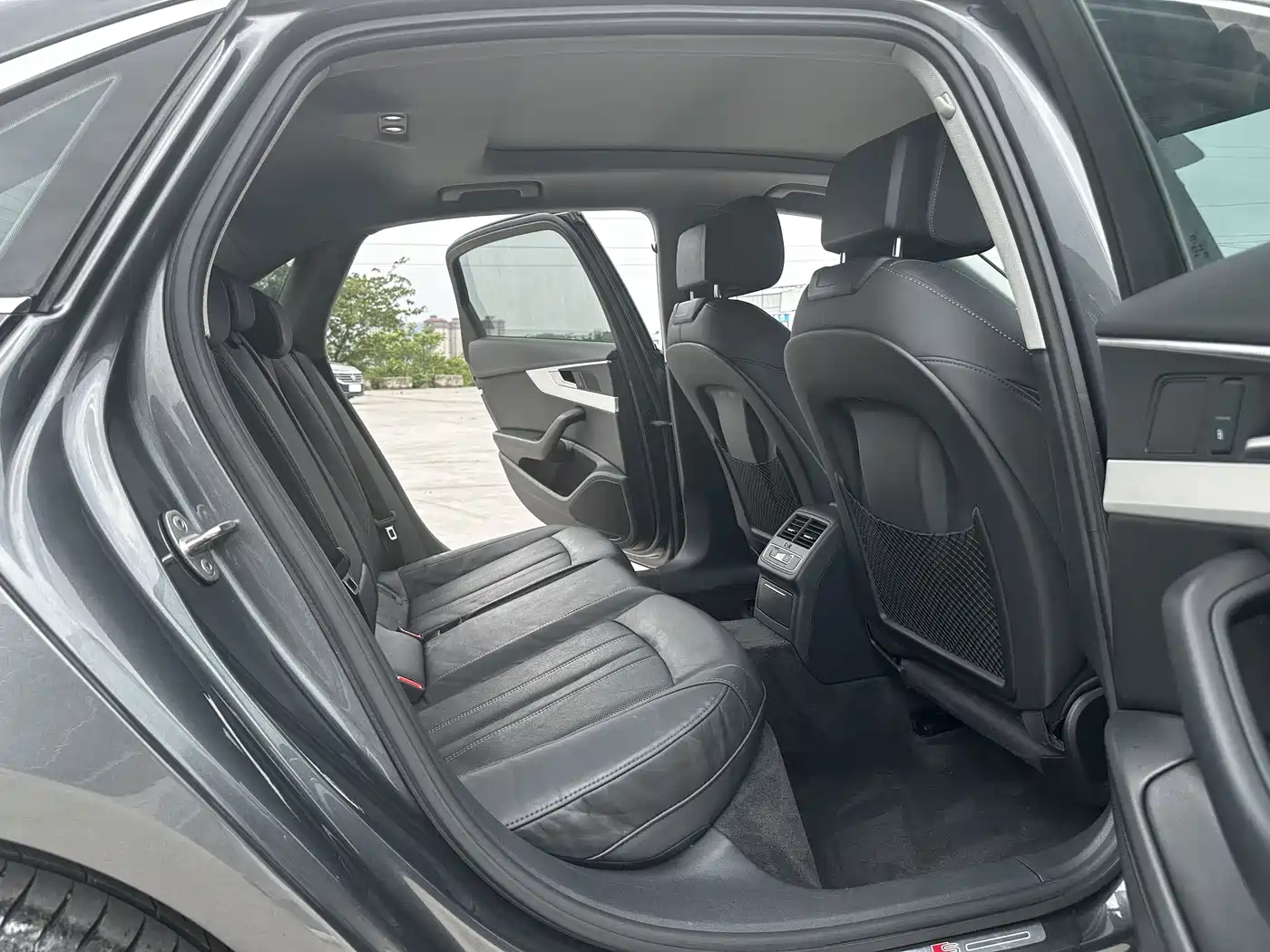Audi A4L 2020 40 TFSI quattro Luxury Dynamic фото 13