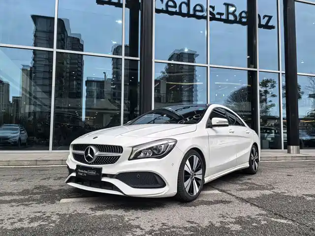 MERCEDES-BENZ CLA