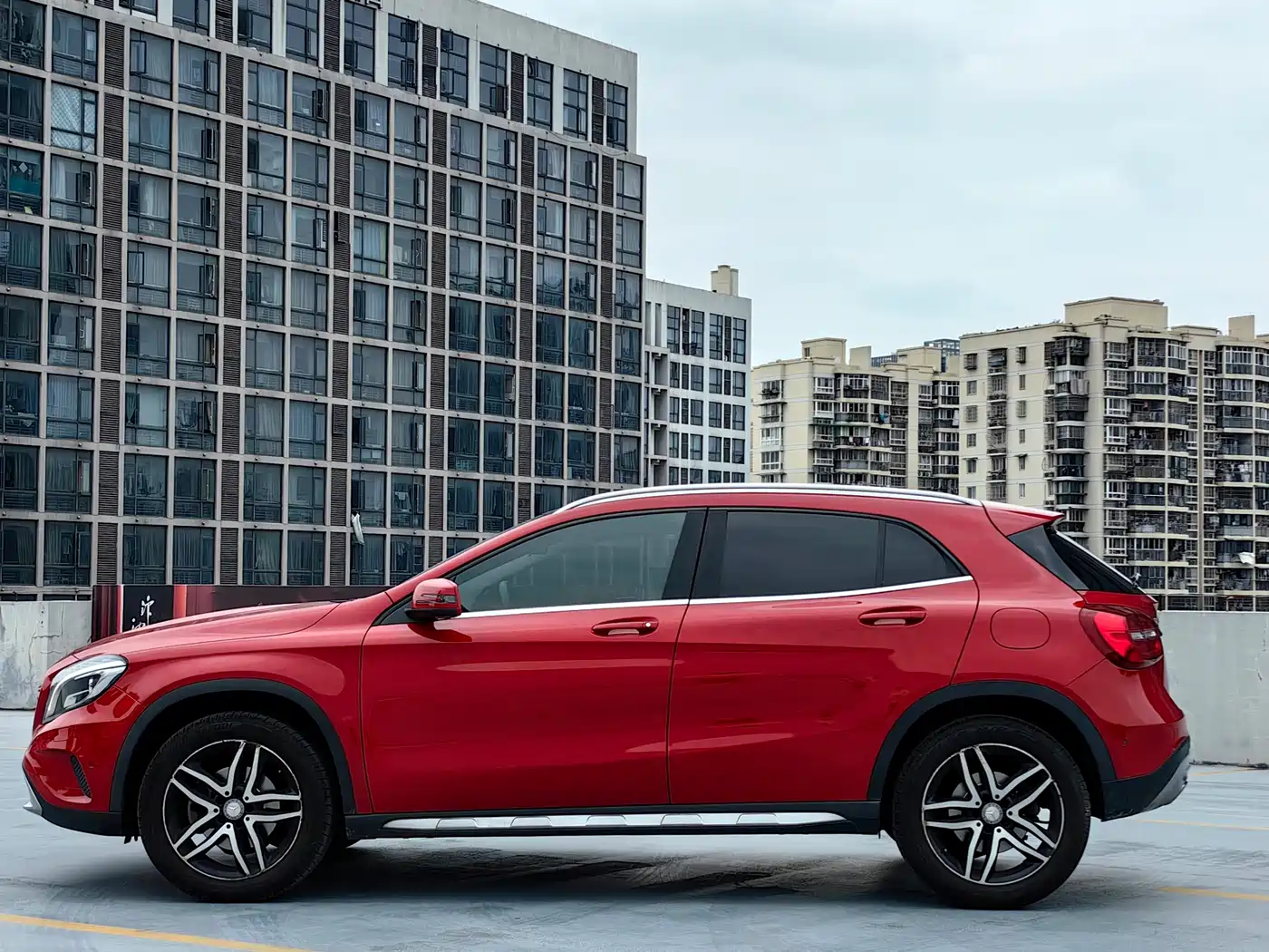 Mercedes-Benz GLA 2015 GLA 220 4MATIC Fashion Edition фото 8