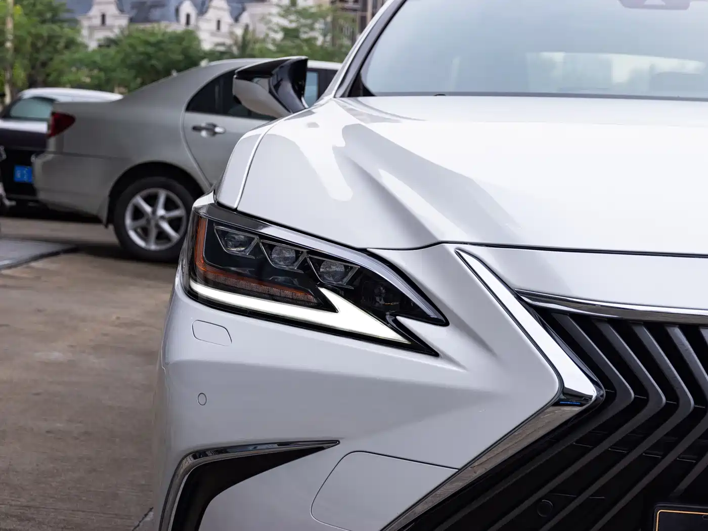 Фото 6 - Lexus ES