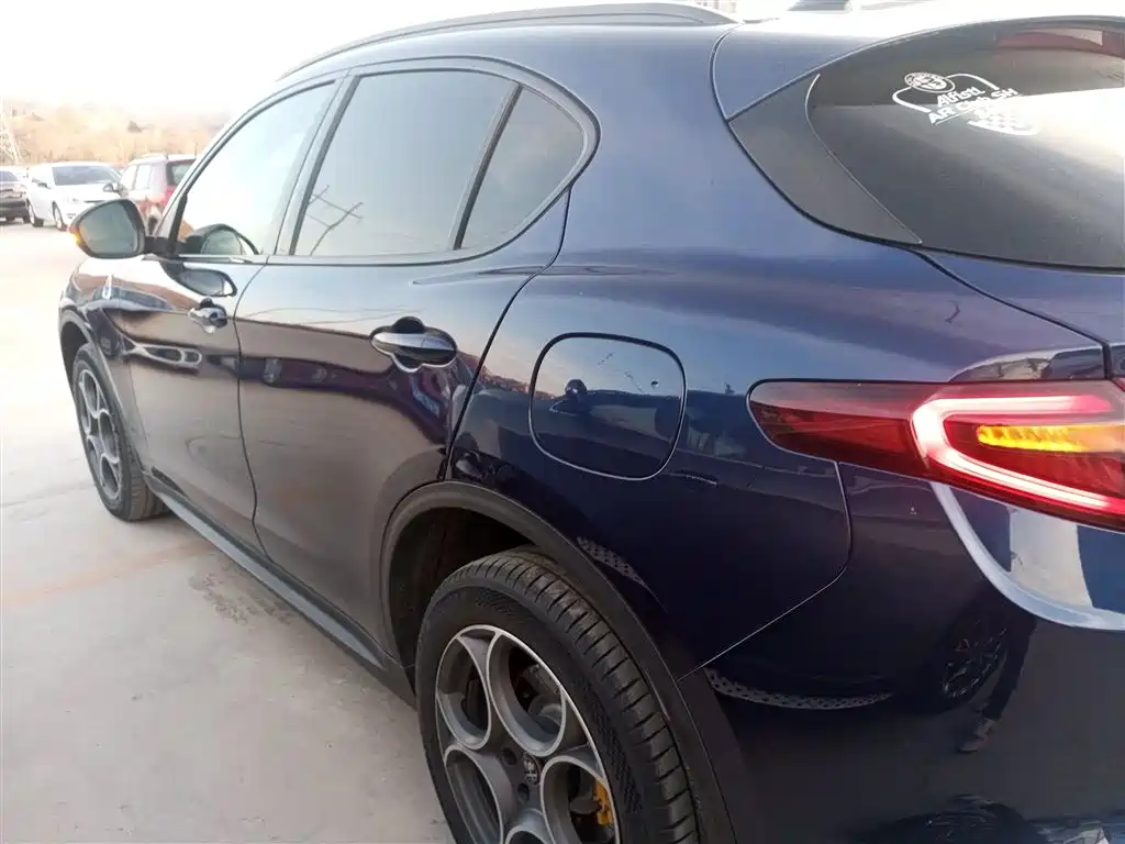 Alfa Romeo Stelvio 2020 2019 2.0T 280HP Black Package Limited Edition