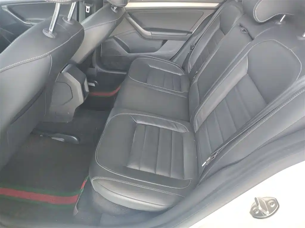 Volkswagen Lavida Tour 2017 180TSI DSG Comfort Edition фото 17
