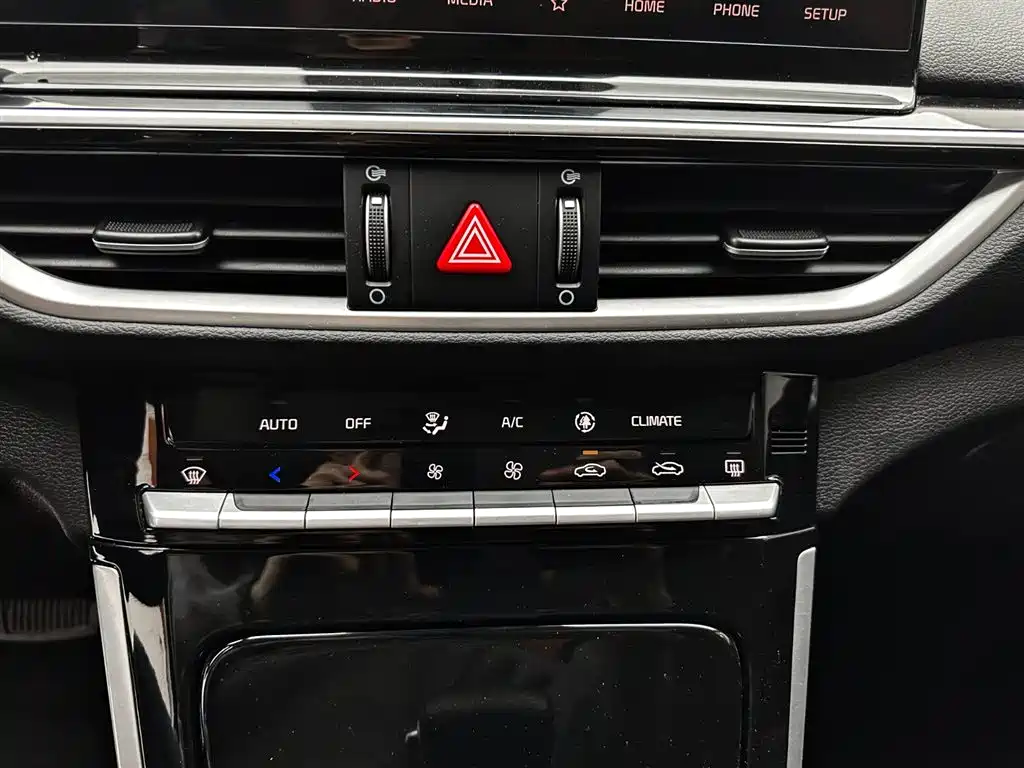 Kia K3 2021 1.5L CVT Refreshed Edition фото 15