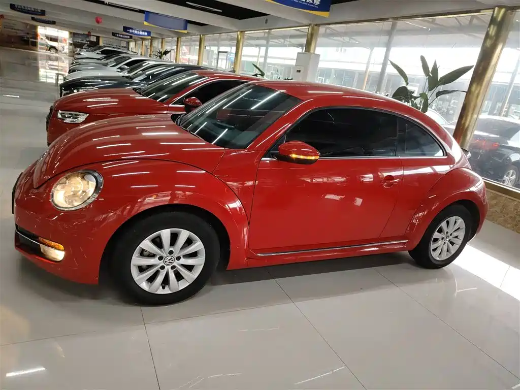 Volkswagen Beetle 2014 1.4TSI Fashion Edition фото 5