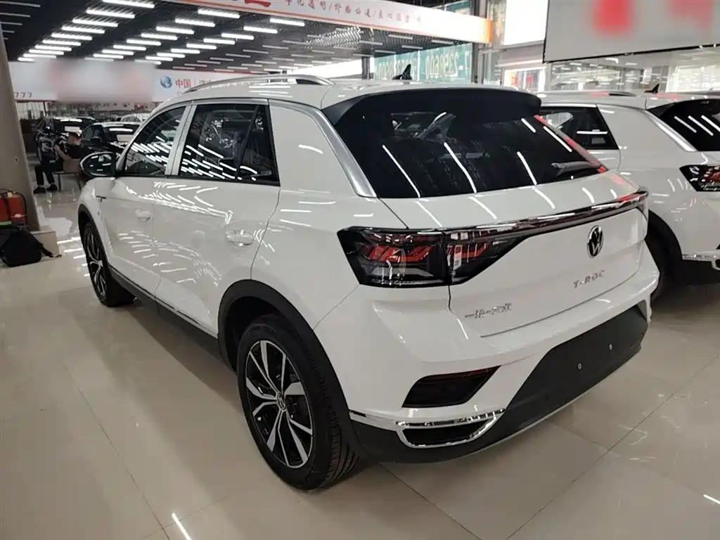 VOLKSWAGEN T-ROC EXPLORING SONGS