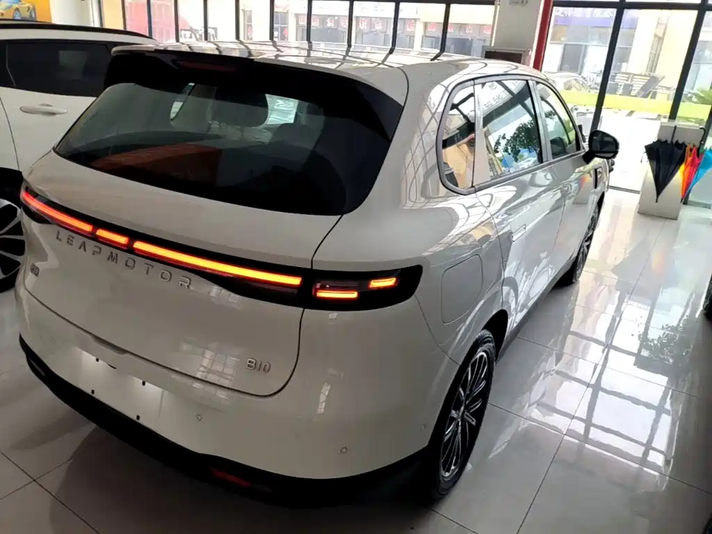 صورة 7 - Leapmotor B10