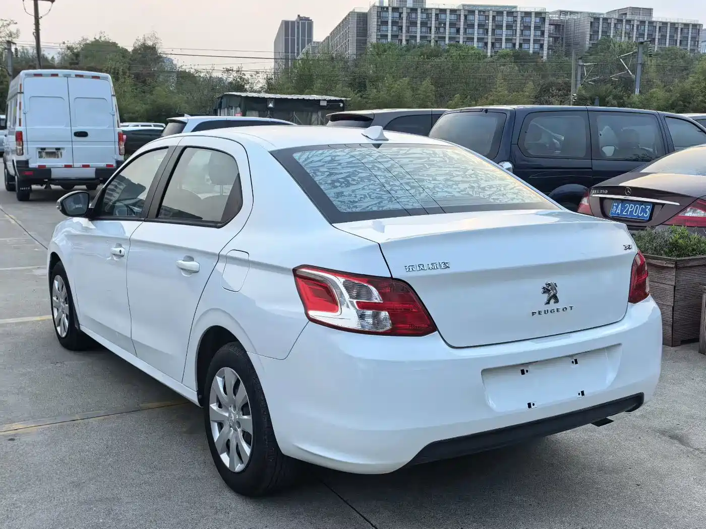 Peugeot 301 2014 1.6L Manual Comfort Edition фото 9