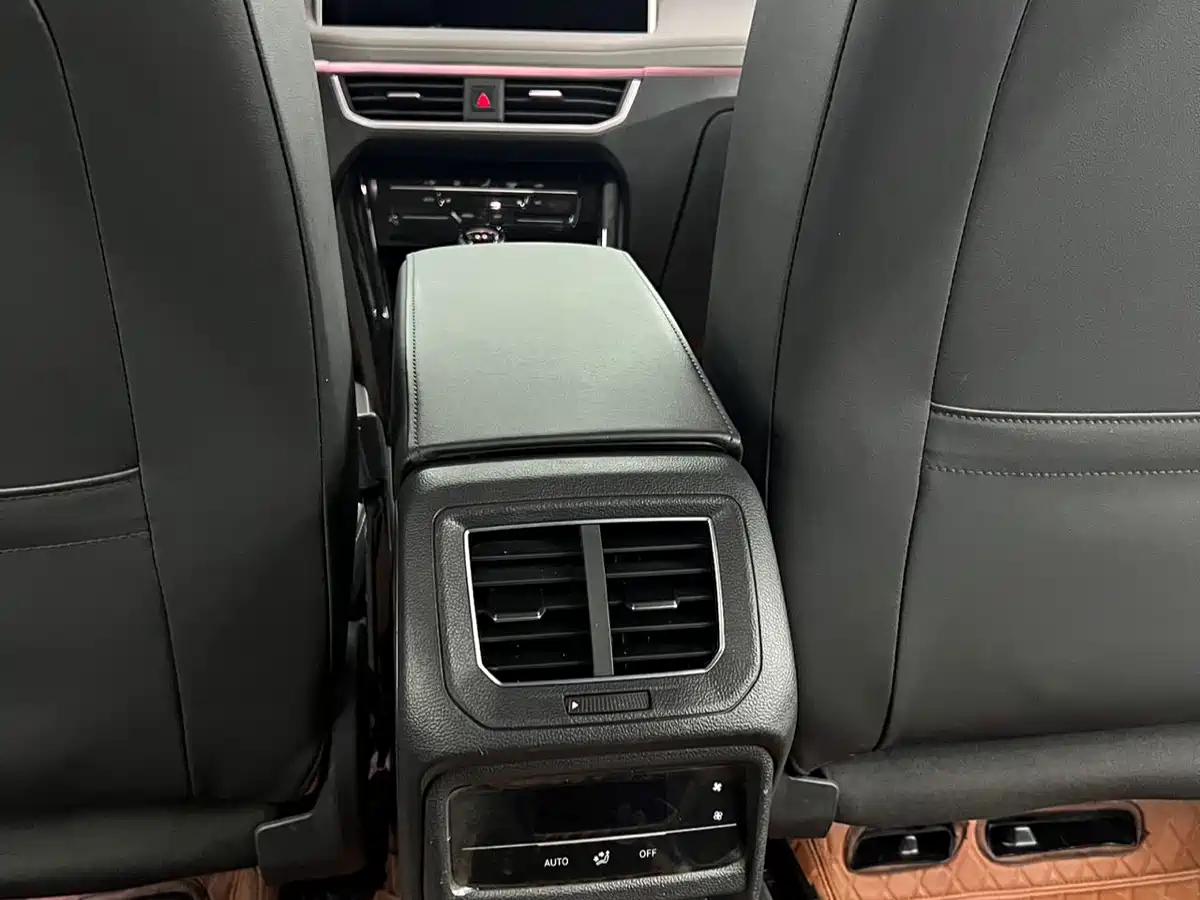 Volkswagen Tayron 2023 280TSI 2WD Luxury Plus Advanced Edition фото 17