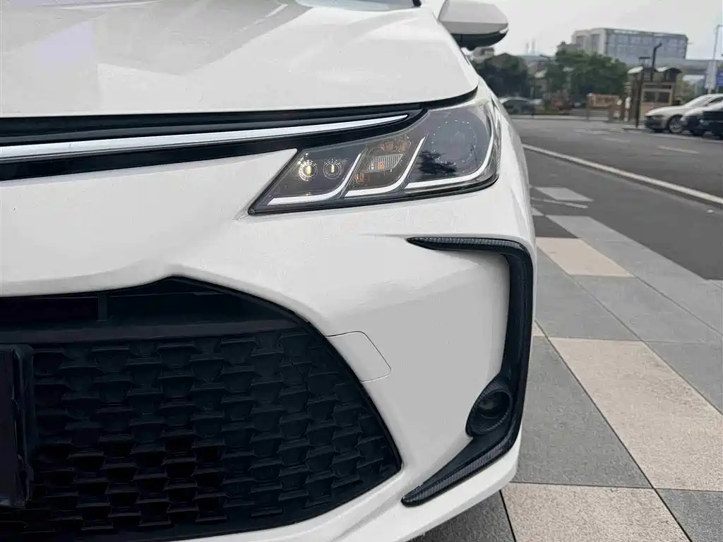 Toyota Corolla 2019 1.2T S-CVT GL-i Elite Edition фото 11