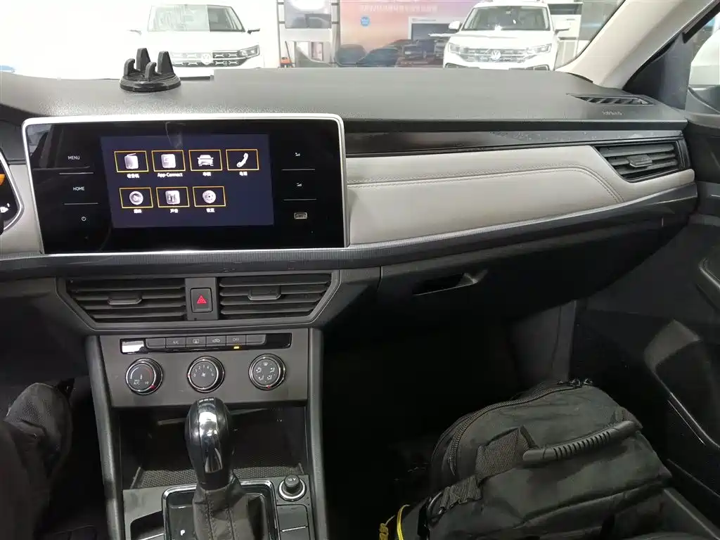 Volkswagen Bora 2024 200TSI DSG Smooth Ride Edition фото 7