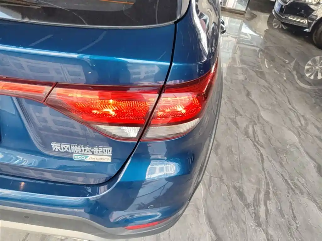 Kia KX CROSS 2018 1.6L Automatic Smart Sunroof Edition фото 8