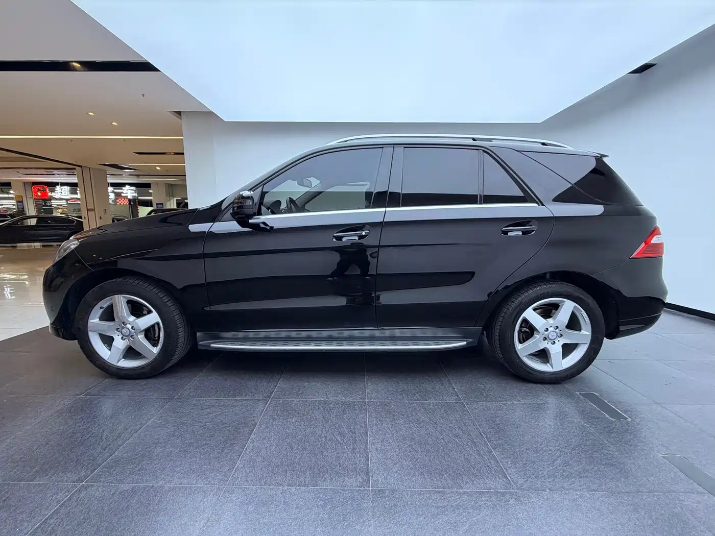 Mercedes-Benz M-Class 2014 ML 400 4MATIC Luxury фото 4