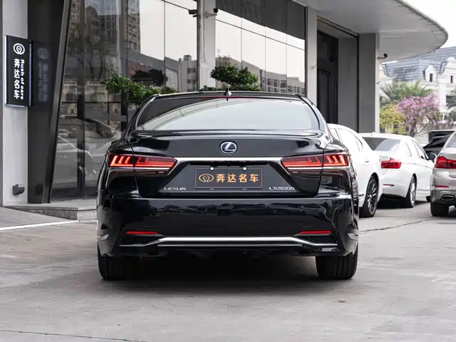 Lexus LS 2018 500h Excellence Edition China V — фото 5
