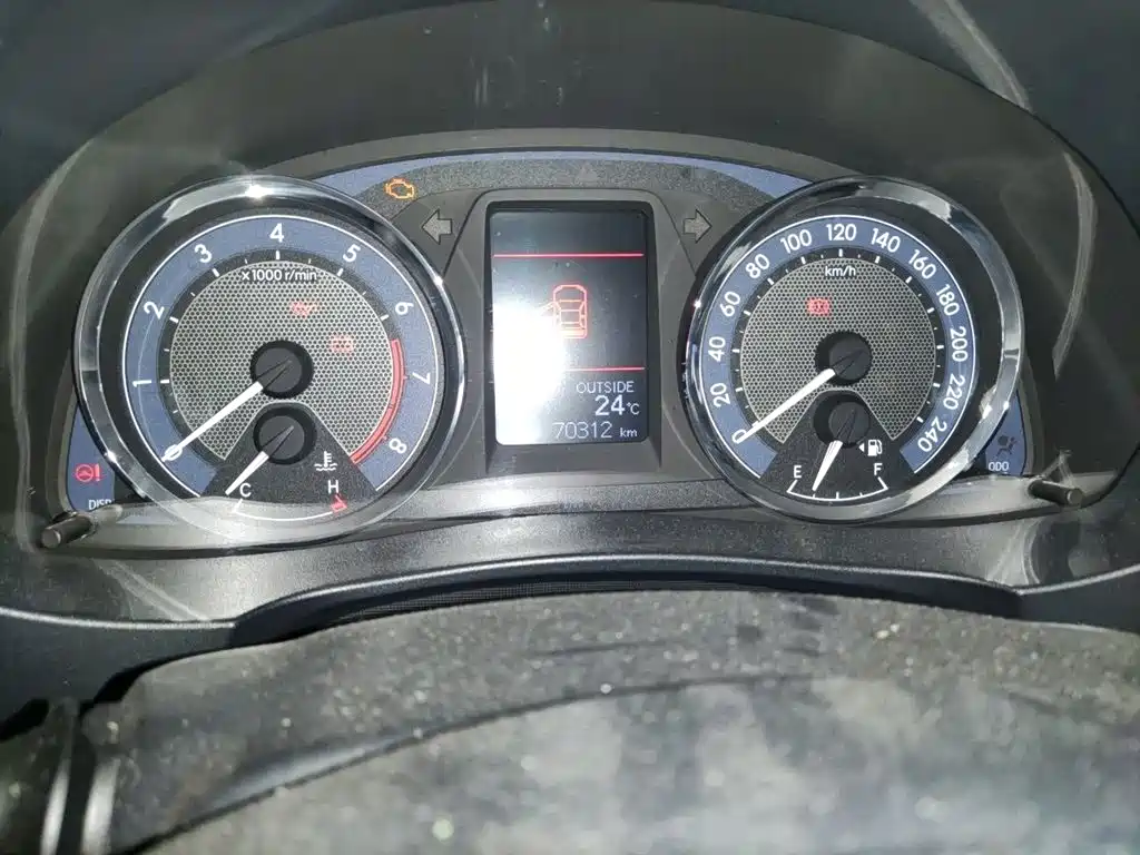 Toyota Corolla 2014 1.6L CVT GL-i Leather Edition фото 5