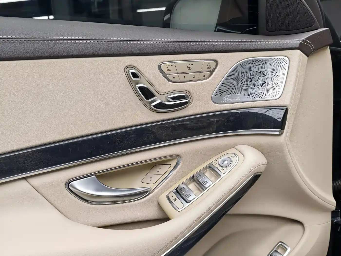 Фото 5 - Mercedes-Benz S-Class