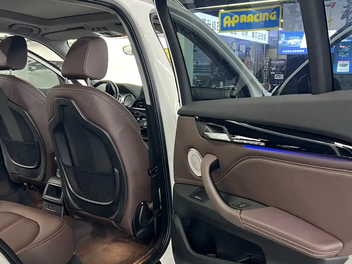 BMW X1 2022 sDrive20Li Fashion фото 10