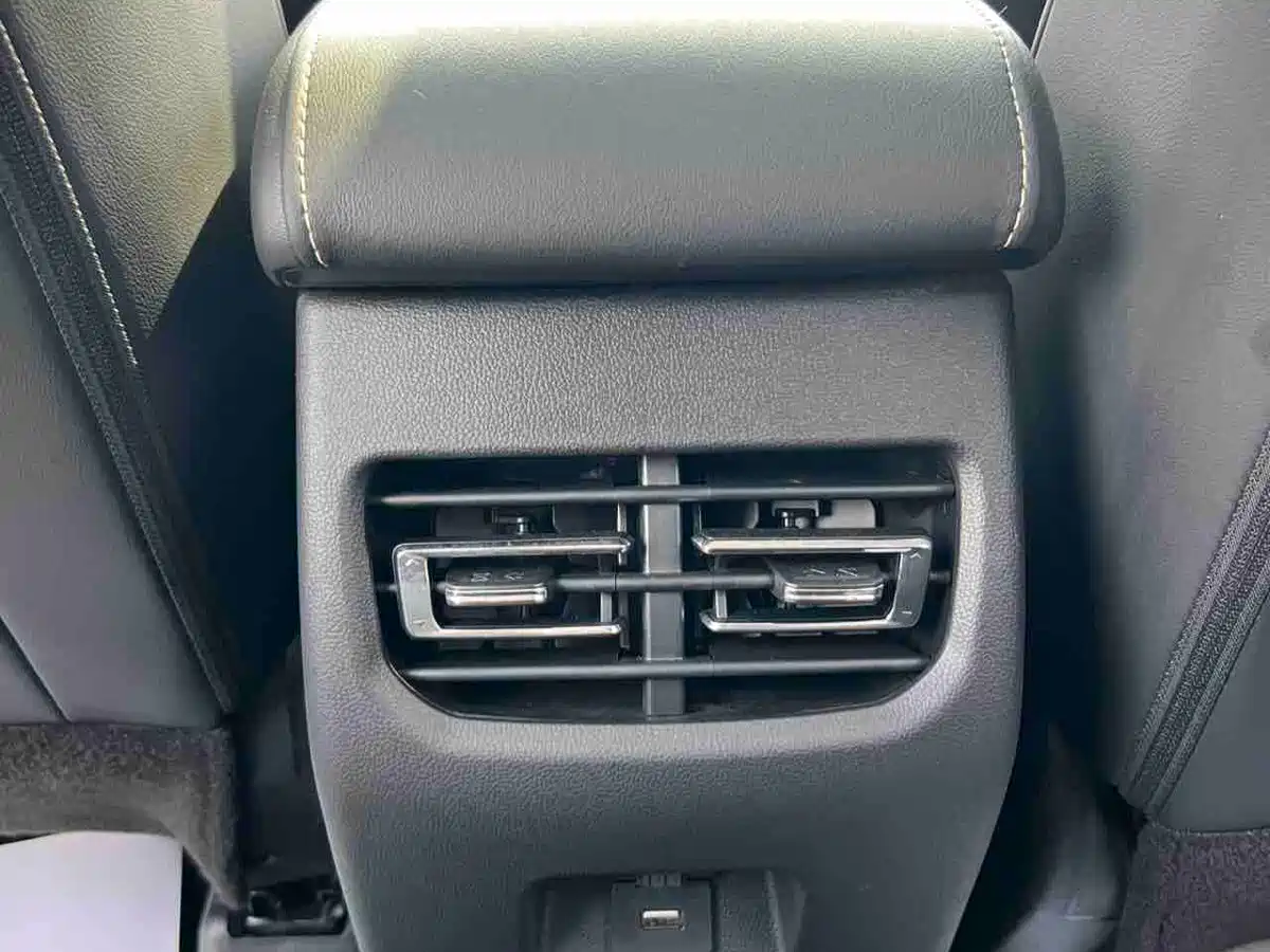 Фото 19 - Haval M6