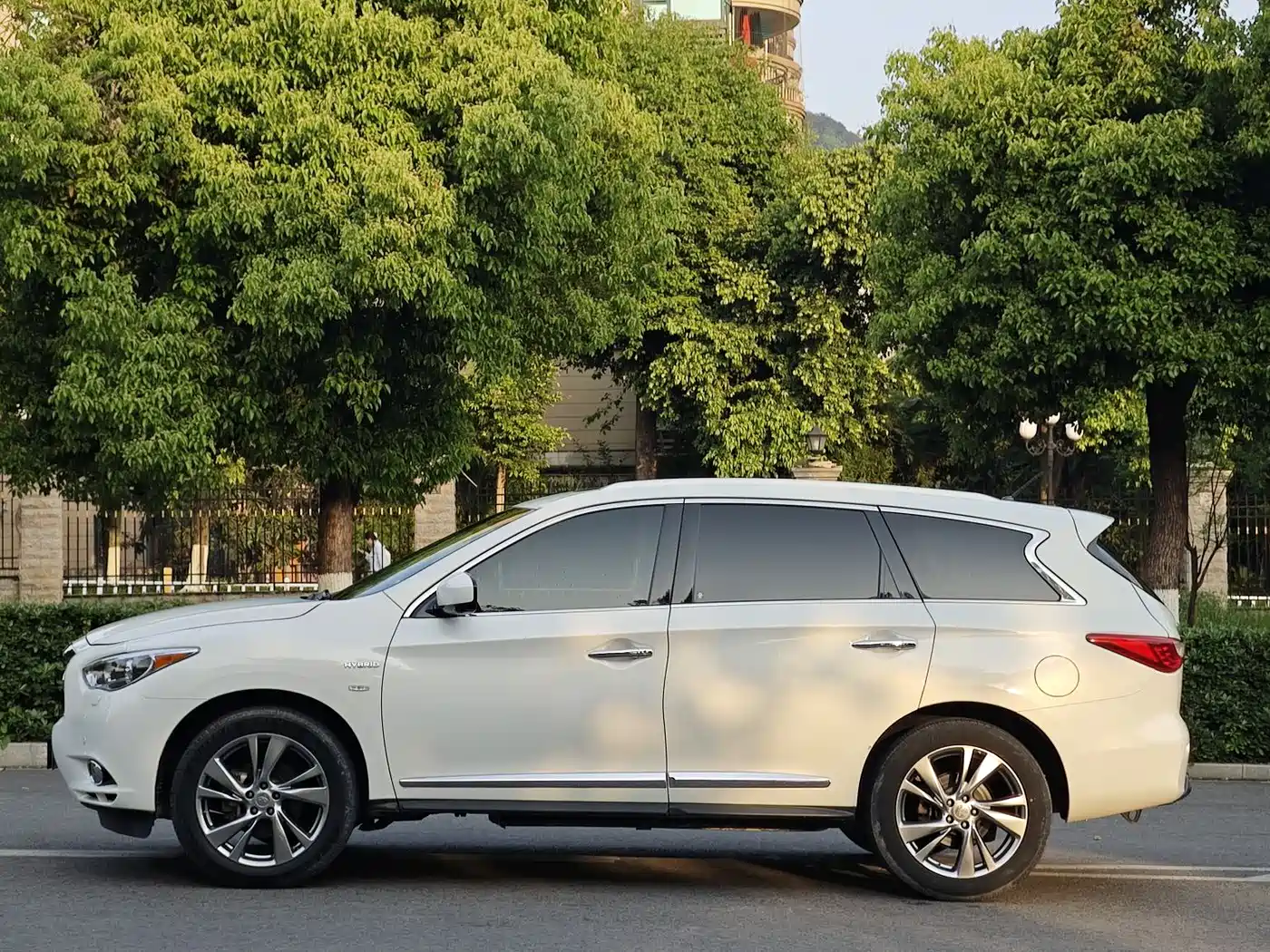 Infiniti QX60 (Import) 2016 2014 Model 2.5 S/C Hybrid 2WD Excellence Edition