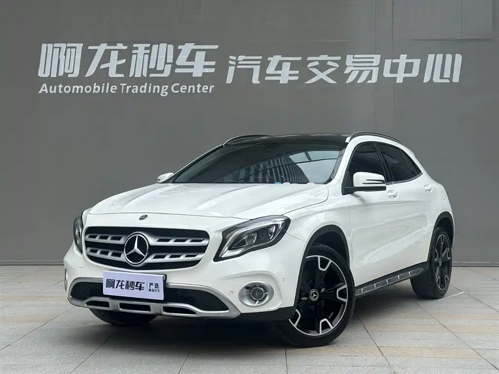 Mercedes-Benz GLA 2017 GLA 220 4MATIC Fashion фото 15