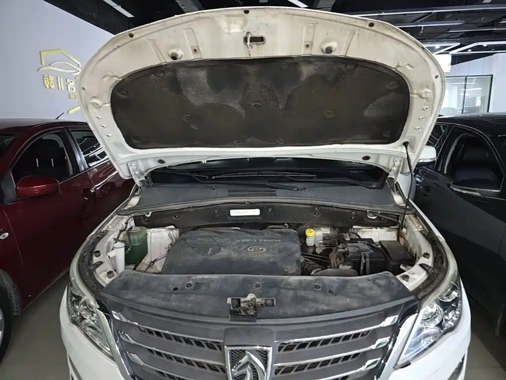Baojun 560 2017 2016 1.8L Manual Elite