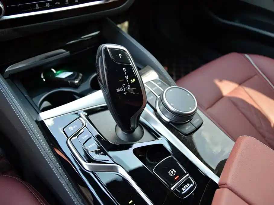 BMW 5 Series 2022 Model Second Facelift 525Li M Sport Package фото 7