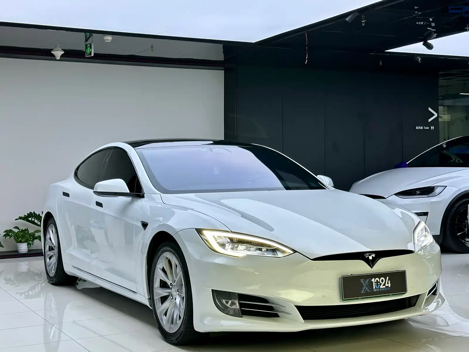 Photo 3 - Tesla Model S