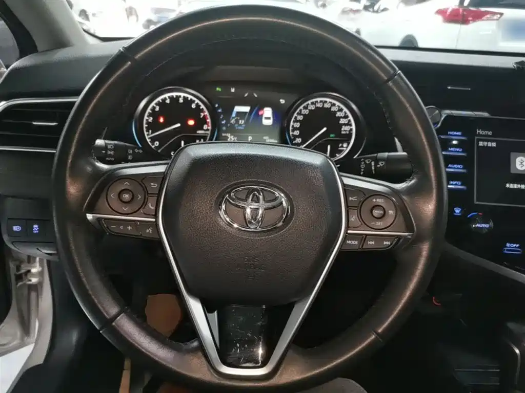 Toyota Camry 2018 2.5G Luxury Edition фото 11