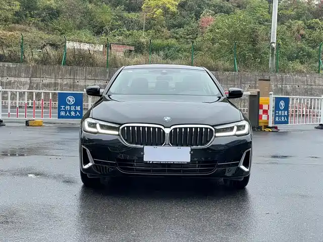 BMW 5 SERIES