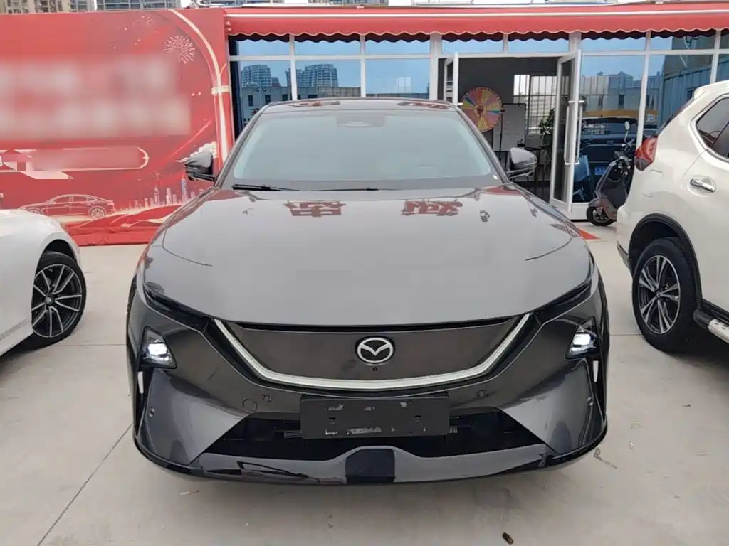 Photo 3 - Mazda EZ-60