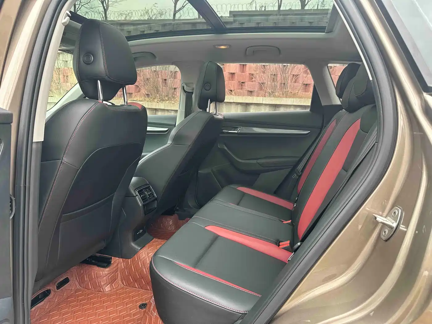 Škoda Karoq 2022 TSI280 Luxury Edition фото 5