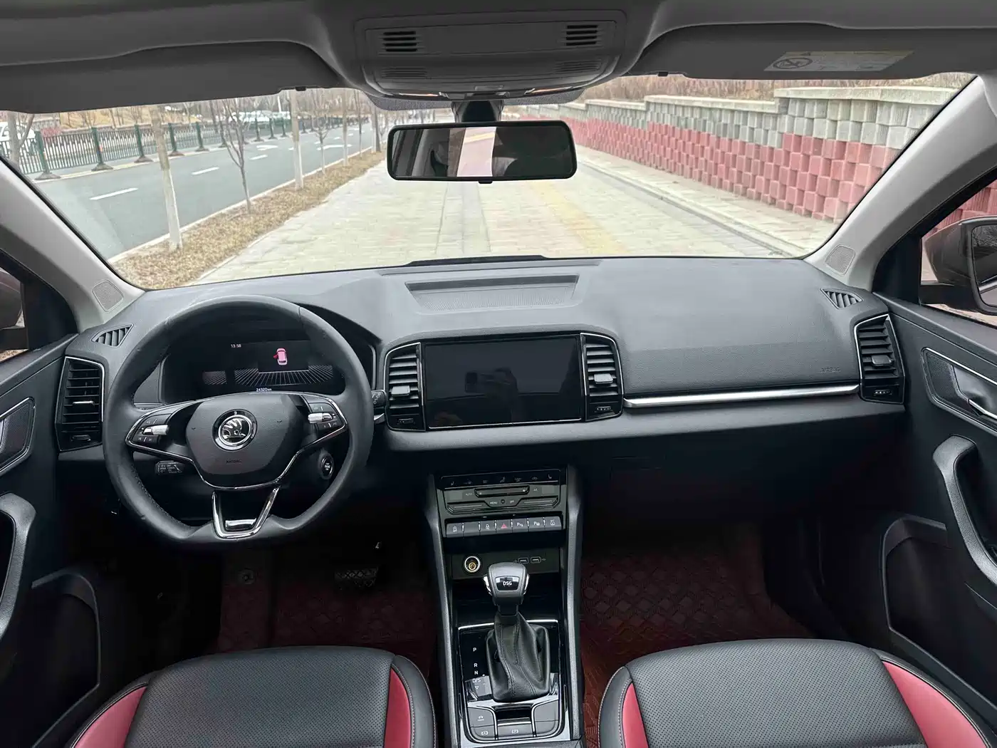 Škoda Karoq 2022 TSI280 Luxury Edition фото 6