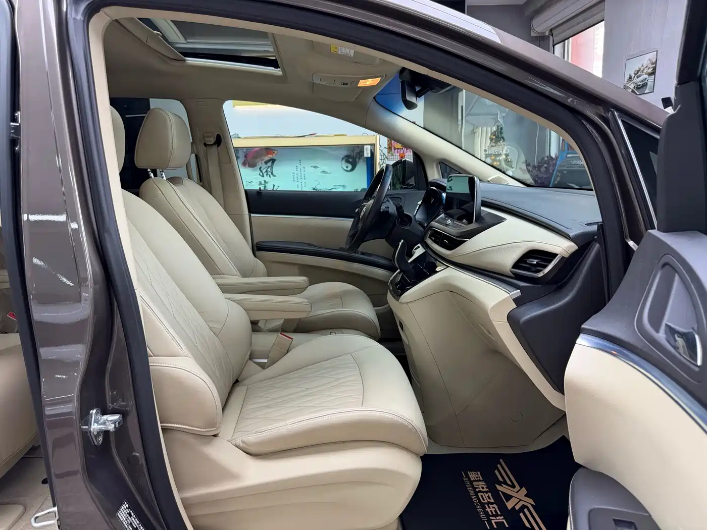 Buick GL8 2022 Land Business Class 652T Luxury фото 17