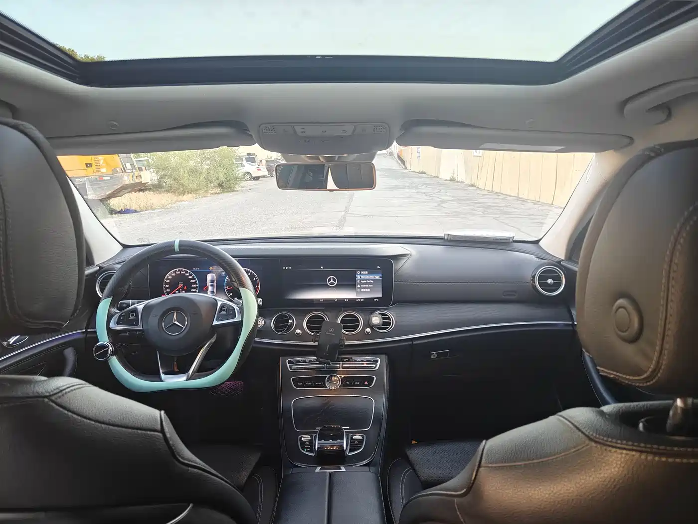 Фото 9 - Mercedes-Benz E-Class