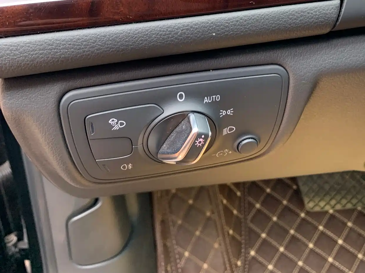 Audi A6L 2016 30 FSI Technology фото 12