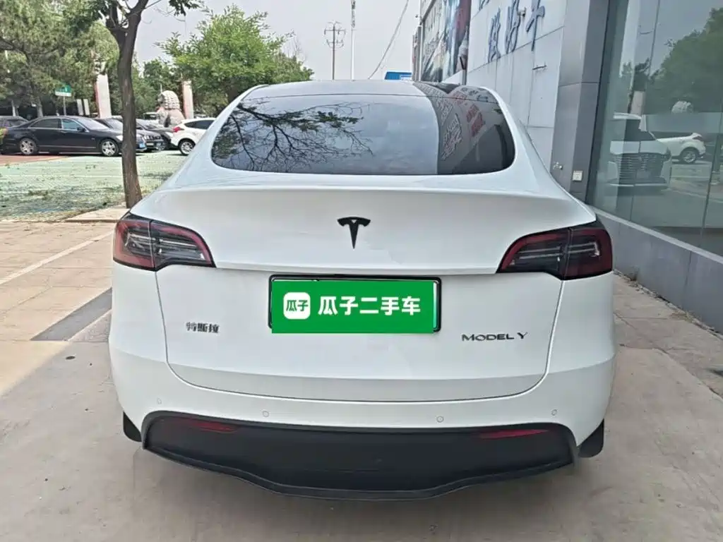 Фото 6 - Tesla Model Y
