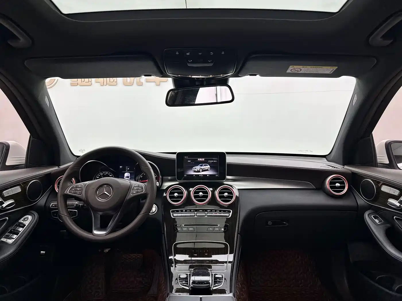 Mercedes-Benz GLC 2018 GLC 260 4MATIC Luxury фото 6