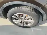 Фото 6 - Geely Atlas