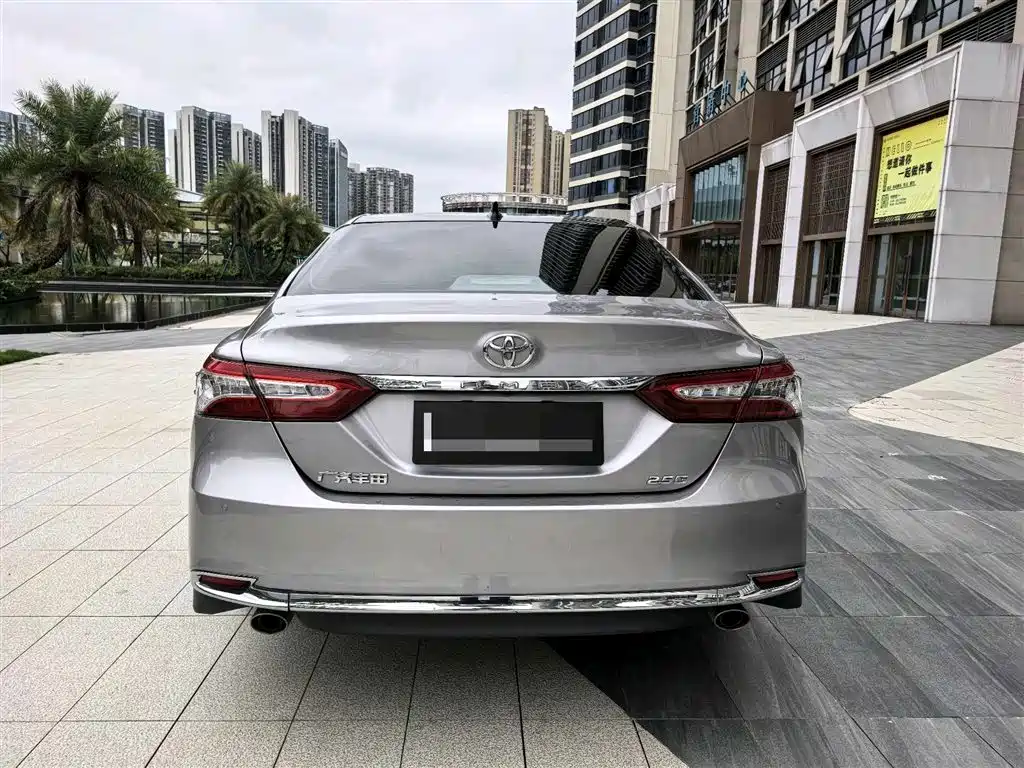 Toyota Camry 2021 2.5G Luxury Edition фото 8