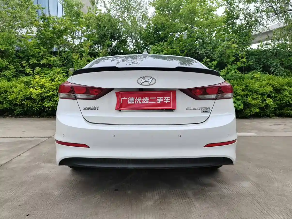 Hyundai Elantra 2016 Model 1.6L Automatic Smart Elite фото 13
