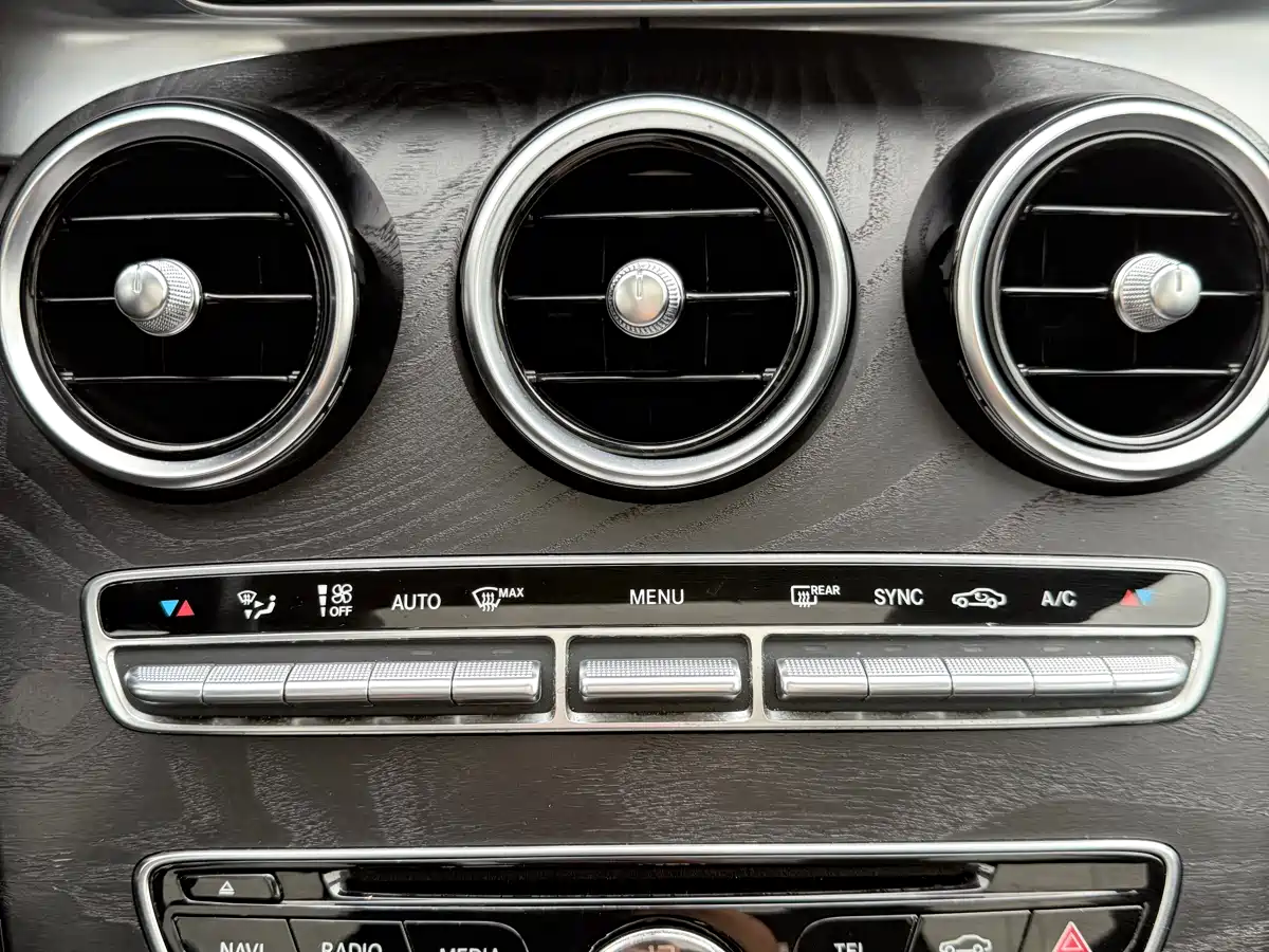 Mercedes-Benz C-Class 2015 C 200 L Sport фото 17