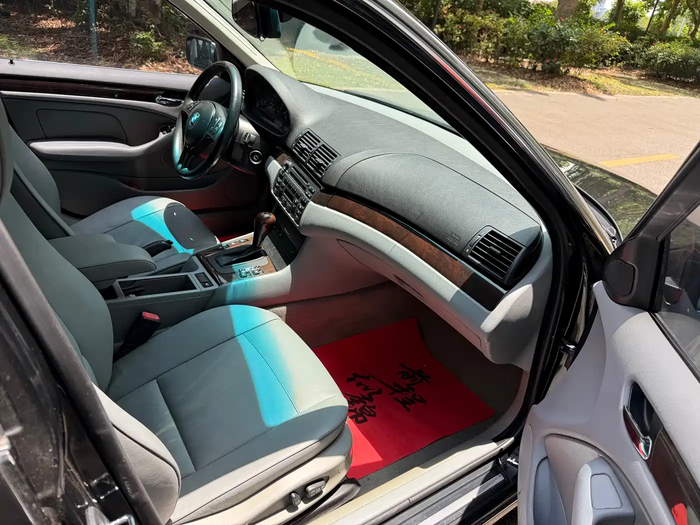 BMW 3 Series 2004 325i фото 9