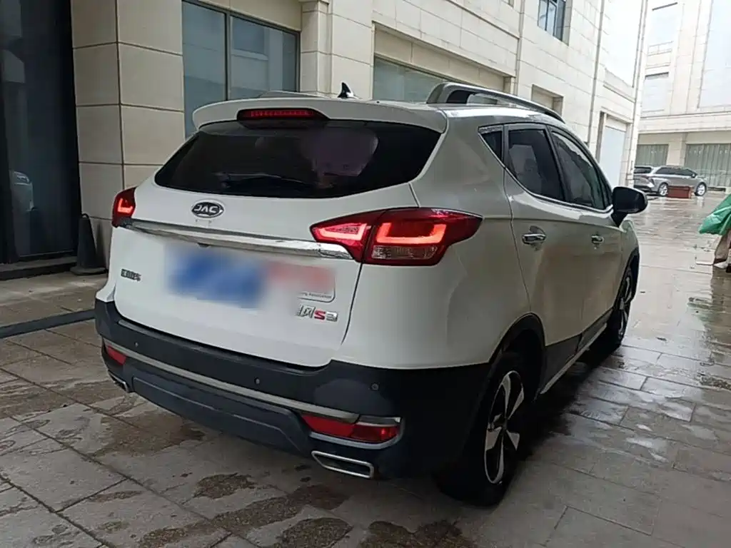 JAC Motors Refine S3 2017 2017 1.6L CVT Luxury Smart