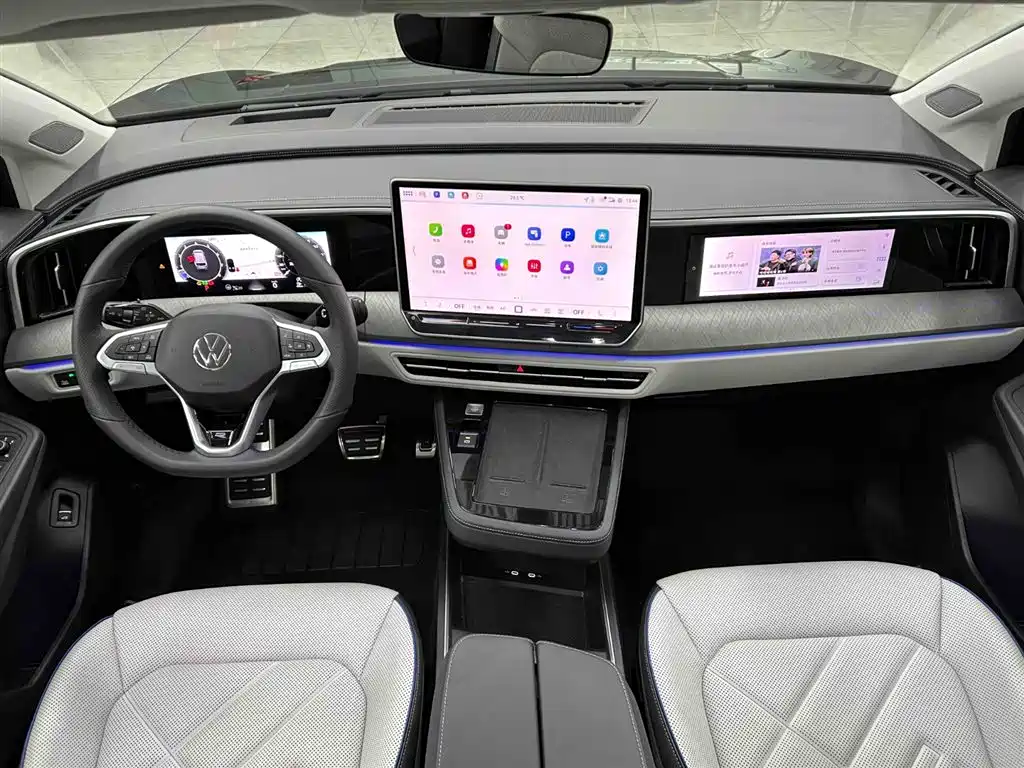 Volkswagen Talagon 2025 450TSI R-Line 6-Seater фото 2