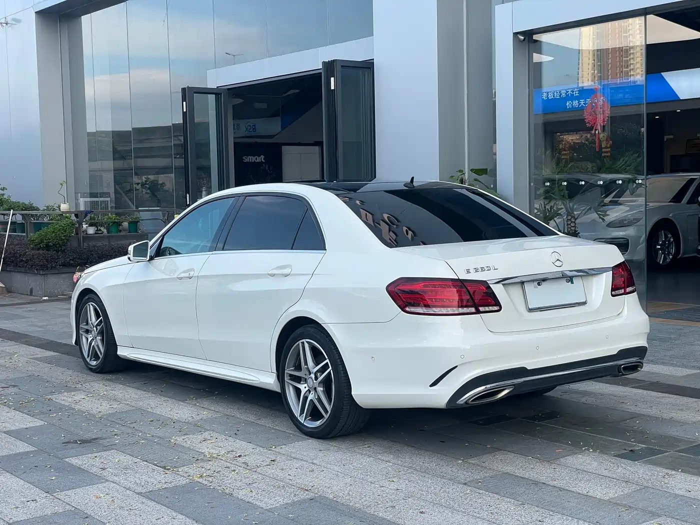 Mercedes-Benz E-Class 2015 E 260 L Sport фото 16
