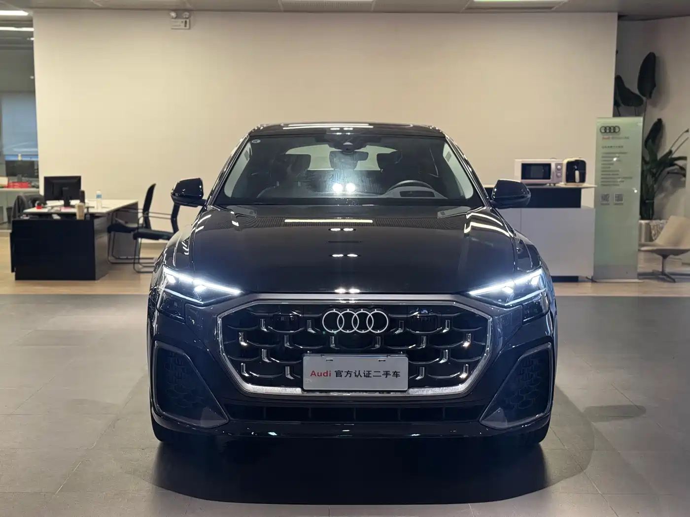 Audi Q8 2024 55 TFSI Luxury Sport фото 2
