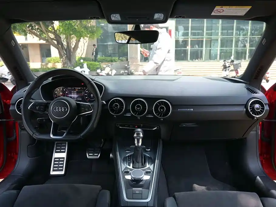 Audi TT 2015 TT Coupe 45 TFSI фото 8