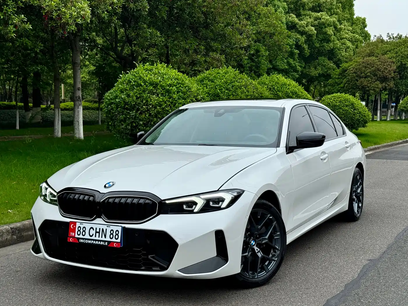BMW 3 Series 2025 330Li M Sport Night Edition